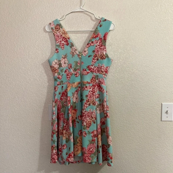 Light Blue and Pink/Coral Floral Haute Monde Spring Dress - Picture 4 of 7